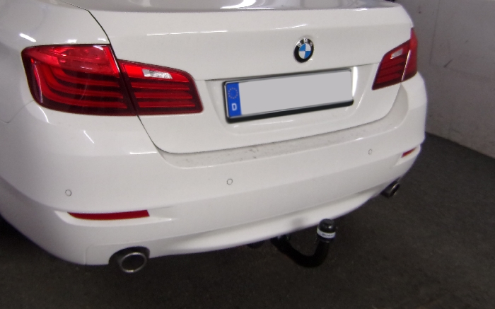 Anhängerkupplung für BMW 5er Limousine F10 2014- Ausf.: V-abnehmbar
