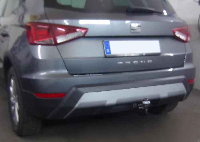 Anhängerkupplung für Seat Arona auch FR, XCELLENCE, Beats, Style, Reference 2017-2021 Ausf.: V-abnehmbar 45 Grad