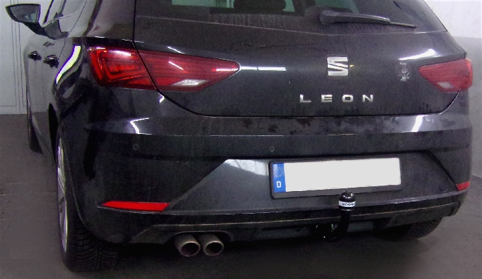 Anhängerkupplung für Seat Leon Fließheck Typ 5F 2017-2019 Ausf.: V-abnehmbar 45 Grad