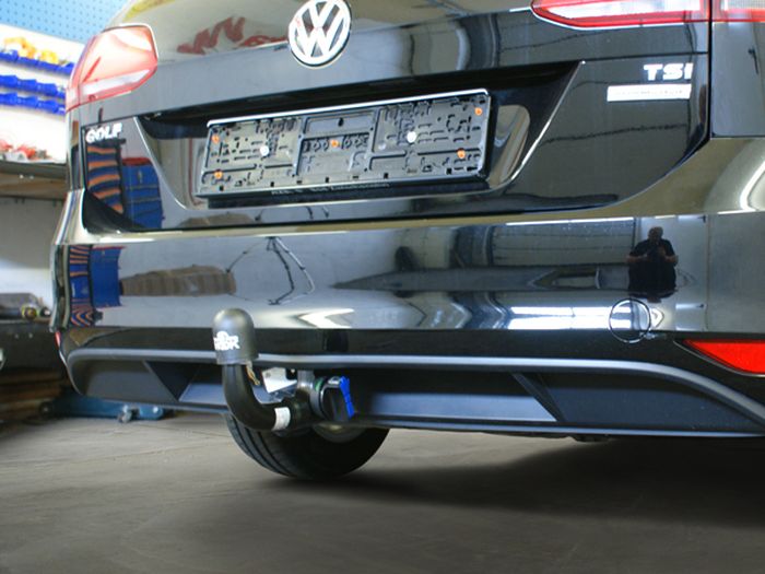 Anhängerkupplung für VW Golf VII Variant 2017-2019 Ausf.: V-abnehmbar