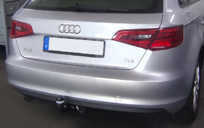 Anhängerkupplung für Audi A3 5-Türer Sportback 2013-2016 Ausf.: starr