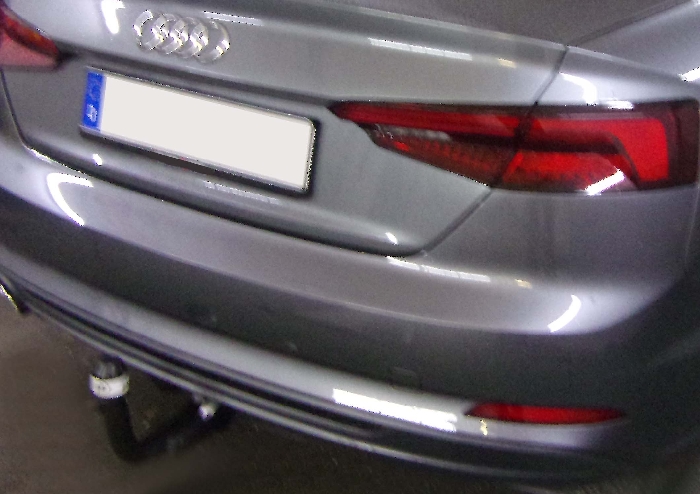 Anhängerkupplung für Audi A5 Cabrio 2017-2024 Ausf.: V-abnehmbar