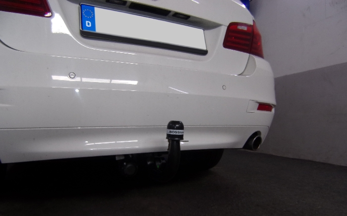 Anhängerkupplung für BMW 5er Limousine F10 2014- Ausf.: V-abnehmbar