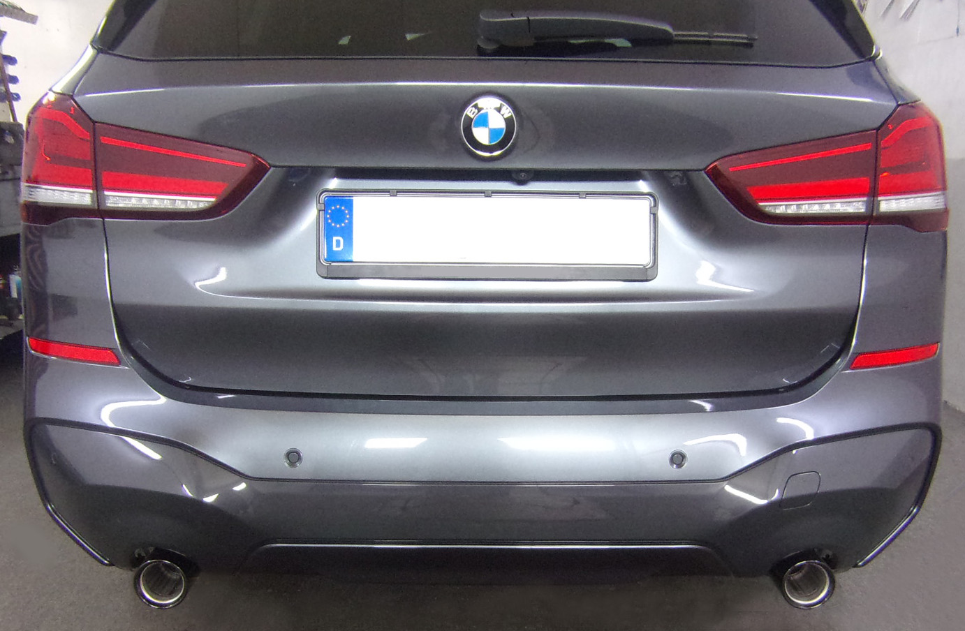 Anhängerkupplung für BMW X1 F48 Geländekombi, spez. M- Paket 2015- Ausf.: V-abnehmbar