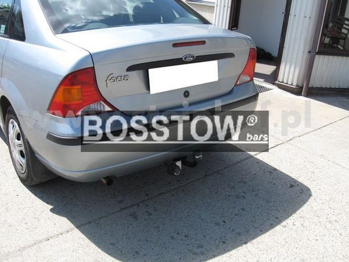 Anhängerkupplung für Ford-Focus Limousine, Baureihe 2003-2005 starr