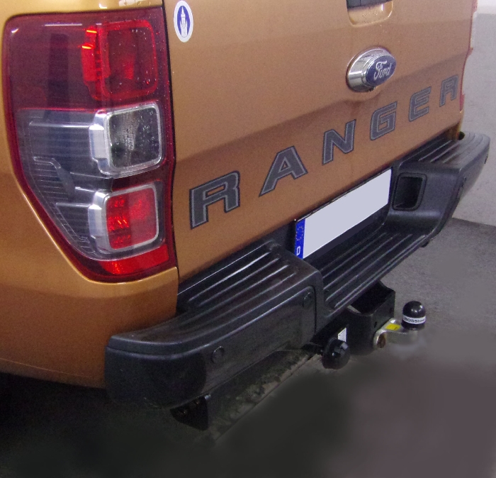 Anhängerkupplung für Ford-Ranger 4x2 WD m. Trittbrett, Baureihe 2012-2016 starr