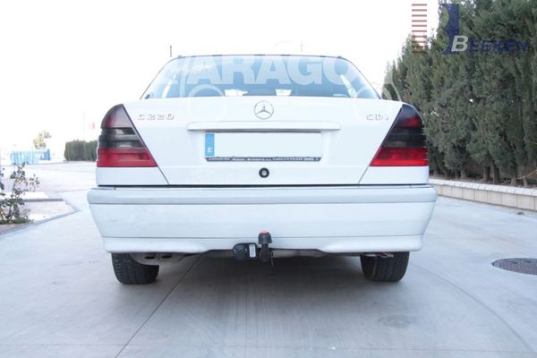 Anhängerkupplung für Mercedes C-Klasse Lim. W202 1997-2000 Ausf.: starr