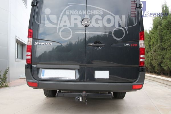 Anhängerkupplung für Mercedes-Sprinter Pritsche Heckantrieb 209-324, Radstd. 3250mm, Baureihe 2006-2018 starr