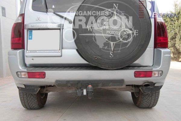 Anhängerkupplung für Mitsubishi Pajero V60 (kurzer Radstand) 2002-2006 Ausf.: starr