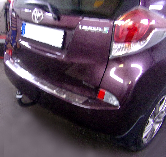 Anhängerkupplung für Toyota Verso S 2011- Ausf.: starr