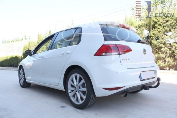 Anhängerkupplung für VW Golf VII Limousine, nicht 4x4 2012-2014 Ausf.: starr