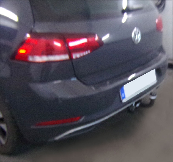 Anhängerkupplung für VW Golf VII Limousine, nicht 4x4 2017- Ausf.: starr