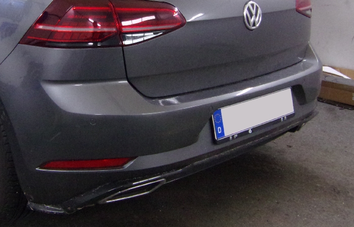 Anhängerkupplung für VW Golf VII Limousine, nicht 4x4, speziell für R-Line 2017-2019 Ausf.: V-abnehmbar