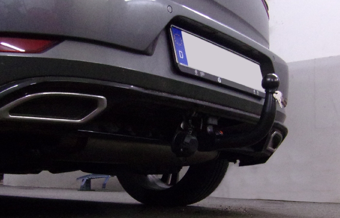 Anhängerkupplung für VW Golf VII Limousine, nicht 4x4, speziell für R-Line 2014-2017 Ausf.: V-abnehmbar