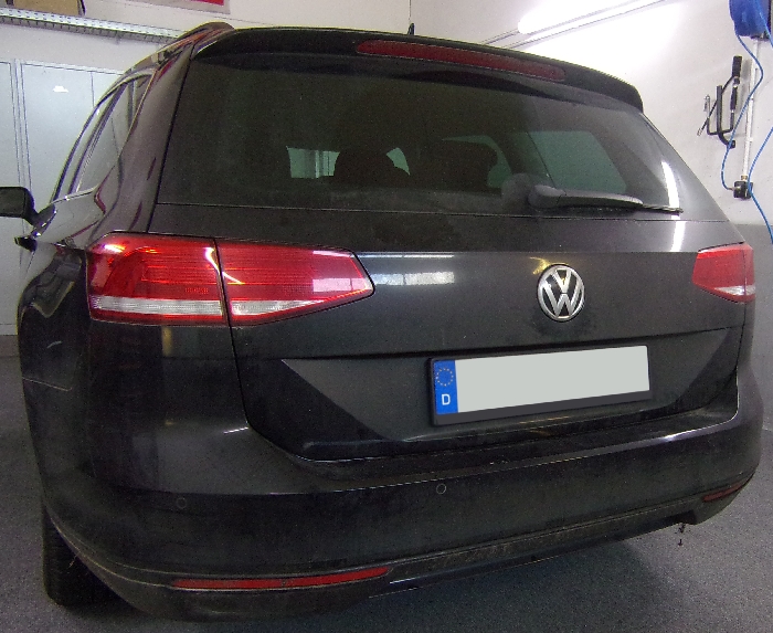 Anhängerkupplung für VW Passat 3c, incl. 4-Motion, Variant 2014-2023 Ausf.: V-abnehmbar 45 Grad