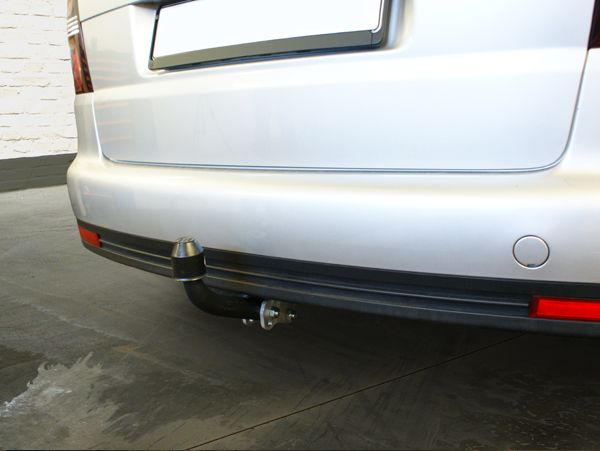 Anhängerkupplung für VW-Touran Van, spez. 5 Sitzer m. Erdgas(Ecofuel), Baureihe 2007-2010 starr