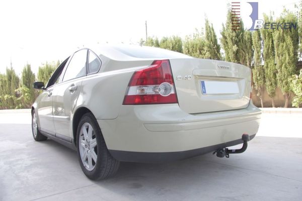 Anhängerkupplung für Volvo-S40 Limousine, Baureihe 2004-2007 starr