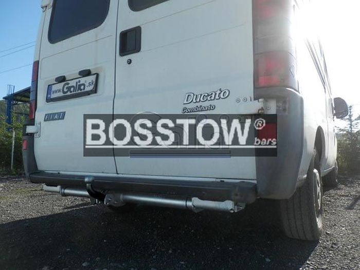 Anhängerkupplung für Fiat-Ducato Pritsche, 2 WD, Baureihe 2002-2006 starr