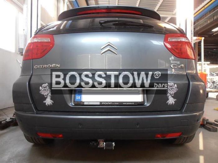 Anhängerkupplung für Peugeot-5008 spez. Diesel mit adblue Tank, Baureihe 2009-2017 abnehmbar