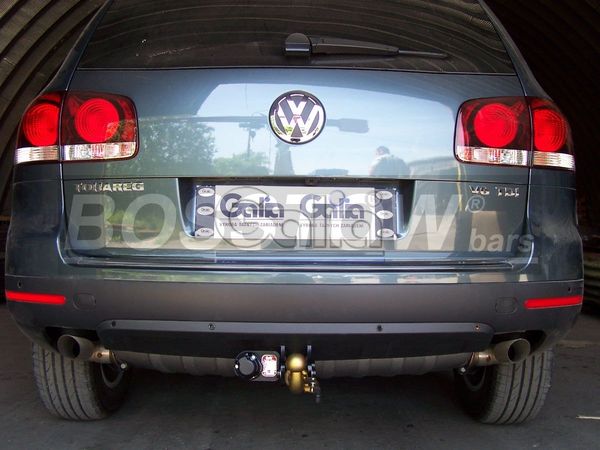 Anhängerkupplung für VW-Touareg f. Fzg. m. Reserverad am Boden, Baureihe 2002-2005 abnehmbar