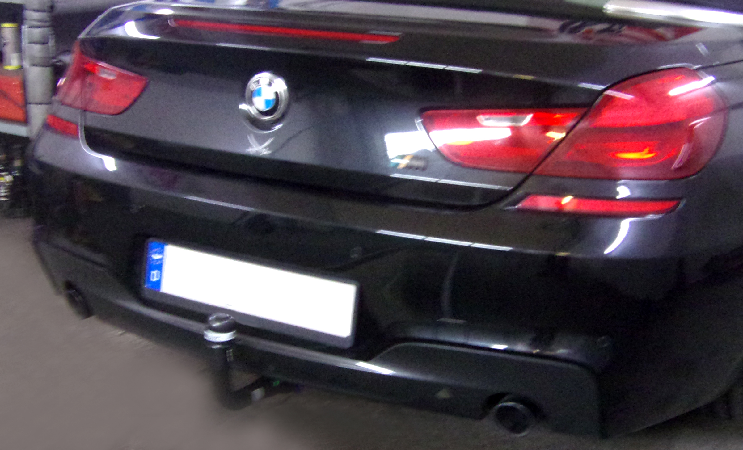 Anhängerkupplung für BMW 6er Cabrio F12 inkl. M- Sportpaket, nur für Fzg. mit Anhängelastfreigabe 2011- Ausf.: V-abnehmbar