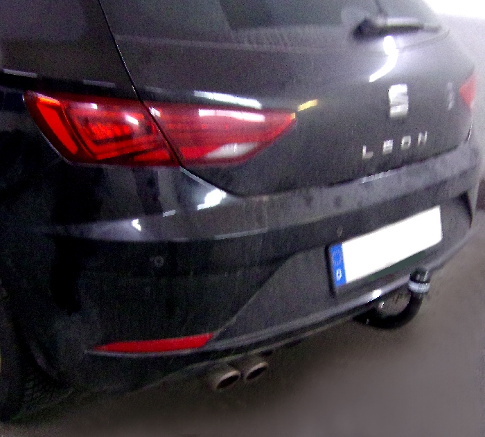 Anhängerkupplung für Seat Leon Fließheck Typ 5F 2017-2019 Ausf.: V-abnehmbar 45 Grad
