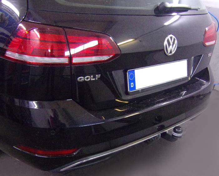 Anhängerkupplung für VW Golf VII Variant 2017-2019 Ausf.: starr
