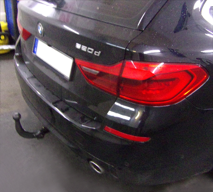 Anhängerkupplung für BMW 5er Touring G31 2017-2024 Ausf.: S- schwenkbar