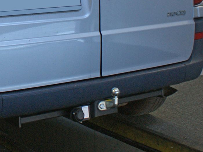 Anhängerkupplung für Mercedes Vito W639, Fzg. o. Elektrosatz-Vorbereitung 2005-2010 Ausf.: starr