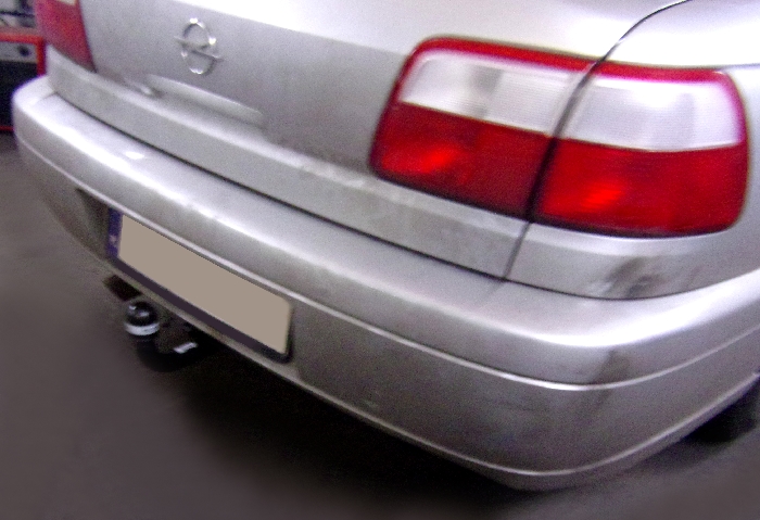 Anhängerkupplung für Opel Omega B, Limousine 1999-2003 Ausf.: starr