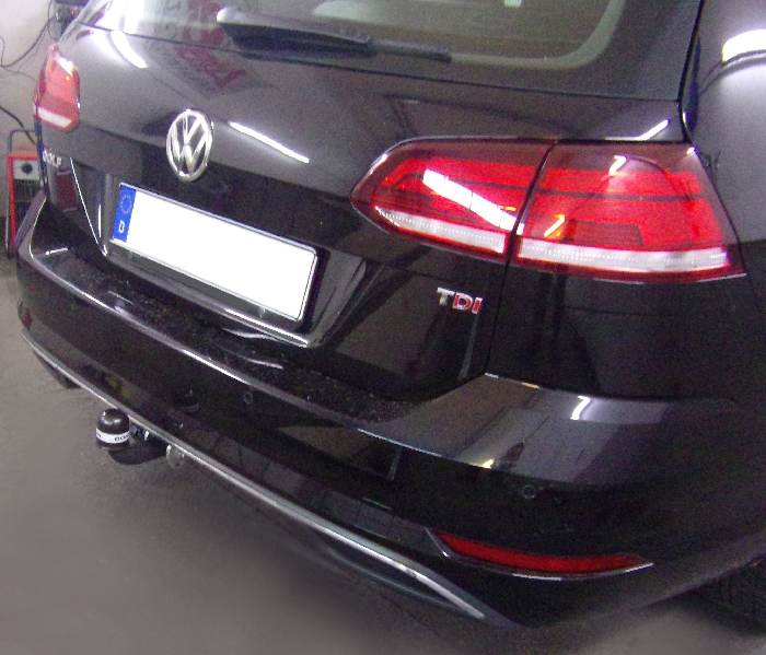 Anhängerkupplung für VW Golf VII Variant 2017-2019 Ausf.: starr